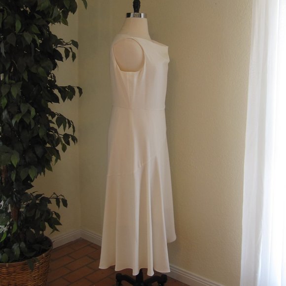 Gal Meets Glam Juliet Cowl Neck Crepe Dress NWT - Picture 6 of 10